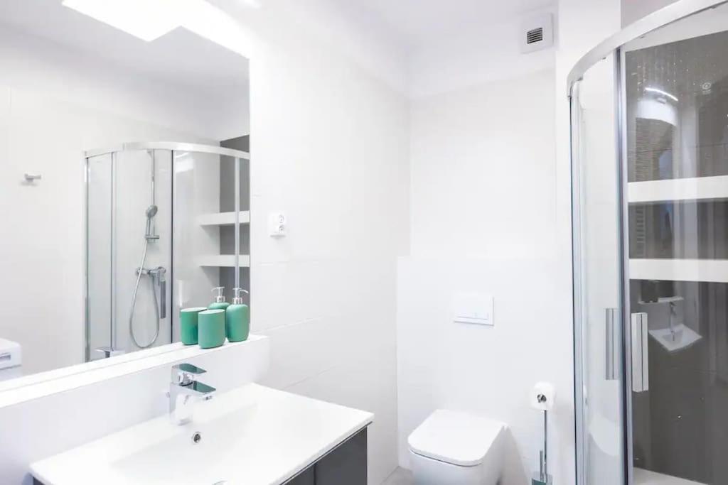 Urban Chic - City Center - One Bedroom Apartment - Opolska Katowice Extérieur photo